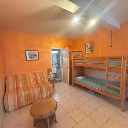 Pour 4 Personnes Proche Aux Sables-d'olonne - Fr-1-197-614 *
