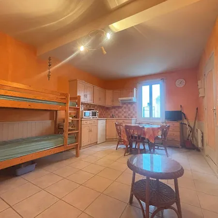 Pour 4 Personnes Proche Aux Sables-d'olonne - Fr-1-197-614 *