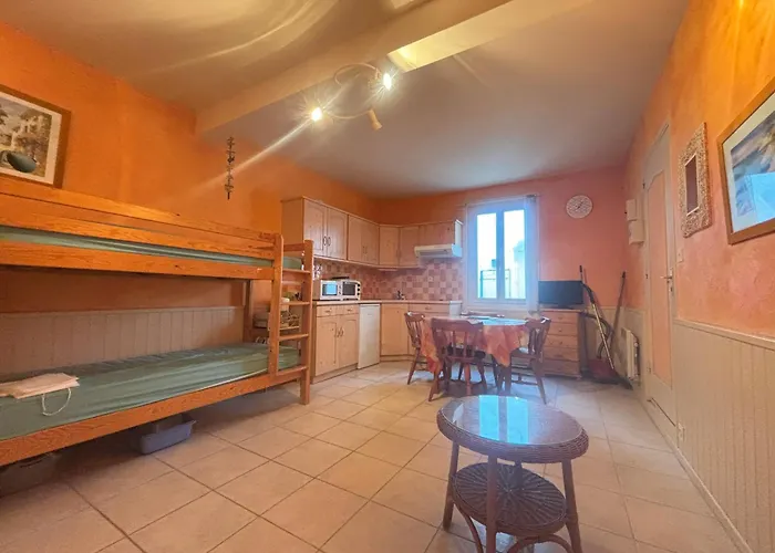 Pour 4 Personnes Proche Aux Sables-d'olonne - Fr-1-197-614 *