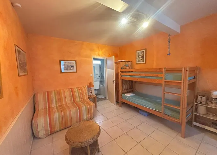 Pour 4 Personnes Proche Aux Sables-d'olonne - Fr-1-197-614 *